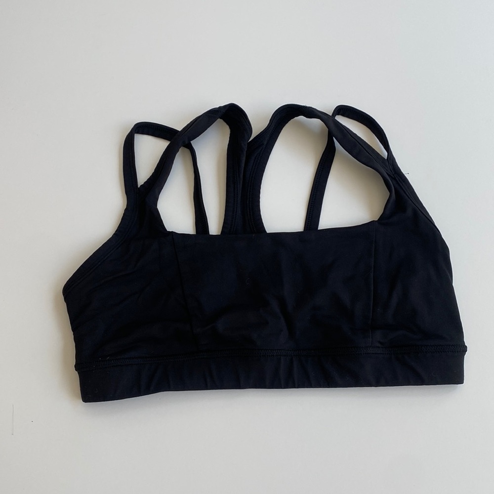 Lululemon black sports bra